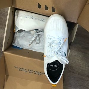 Vessi Weekend sneaker, size 7, limited edition Altitude Grey